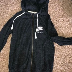 nike zip up sweatshirt